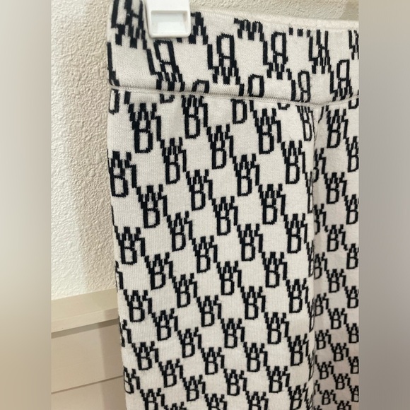 We11done Black and White Logo Knit Jacquard Pants Wool Cashmere - Picture 7 of 16